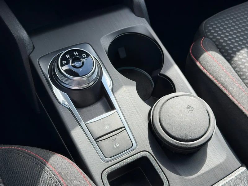 Photo de la voiture FORD FOCUS ACTIVE 1.5 EcoBlue 115 Powershift ST-Line X