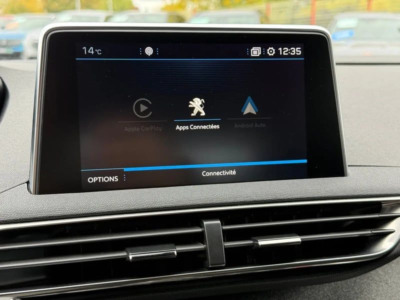 Photo de la voiture PEUGEOT 3008 BlueHDi 130ch S&S EAT8 GT Line