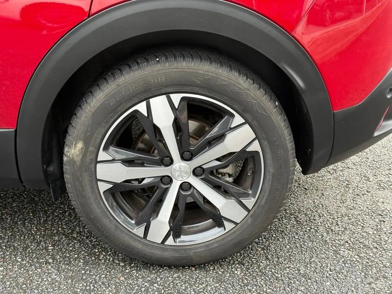 Photo de la voiture PEUGEOT 3008 BlueHDi 130ch S&S EAT8 GT Line