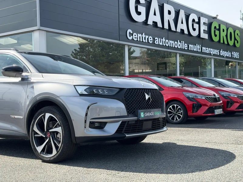 Photo de la voiture DS DS7 CROSSBACK Hybride E-Tense 225 EAT8 Performance Line+