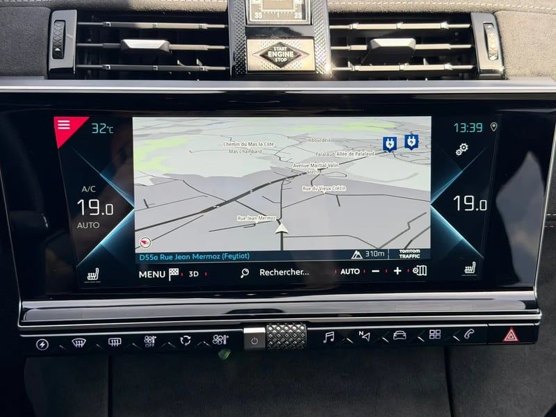 Photo de la voiture DS DS7 CROSSBACK Hybride E-Tense 225 EAT8 Performance Line+