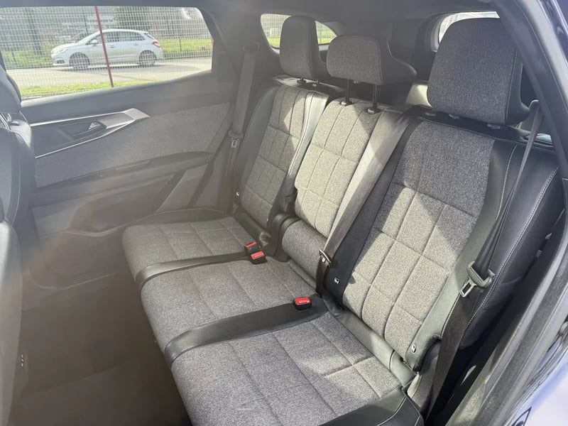 Photo de la voiture RENAULT ESPACE VI E-Tech hybrid 200 Techno