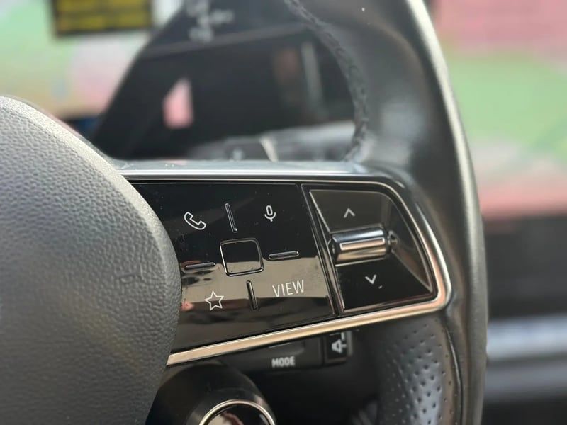 Photo de la voiture RENAULT ESPACE VI E-Tech hybrid 200 Techno