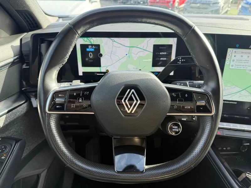 Photo de la voiture RENAULT ESPACE VI E-Tech hybrid 200 Techno