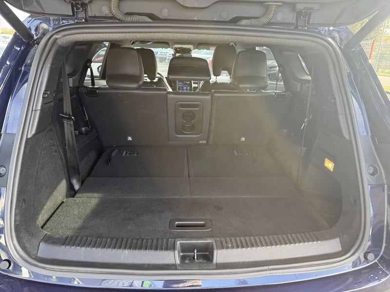 Photo de la voiture RENAULT ESPACE VI E-Tech hybrid 200 Techno