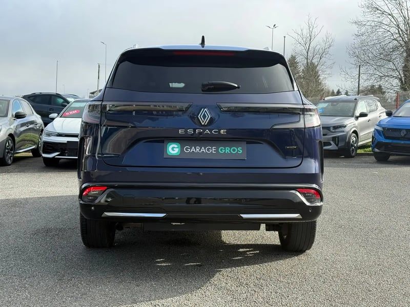 Photo de la voiture RENAULT ESPACE VI E-Tech hybrid 200 Techno