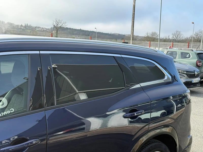Photo de la voiture RENAULT ESPACE VI E-Tech hybrid 200 Techno