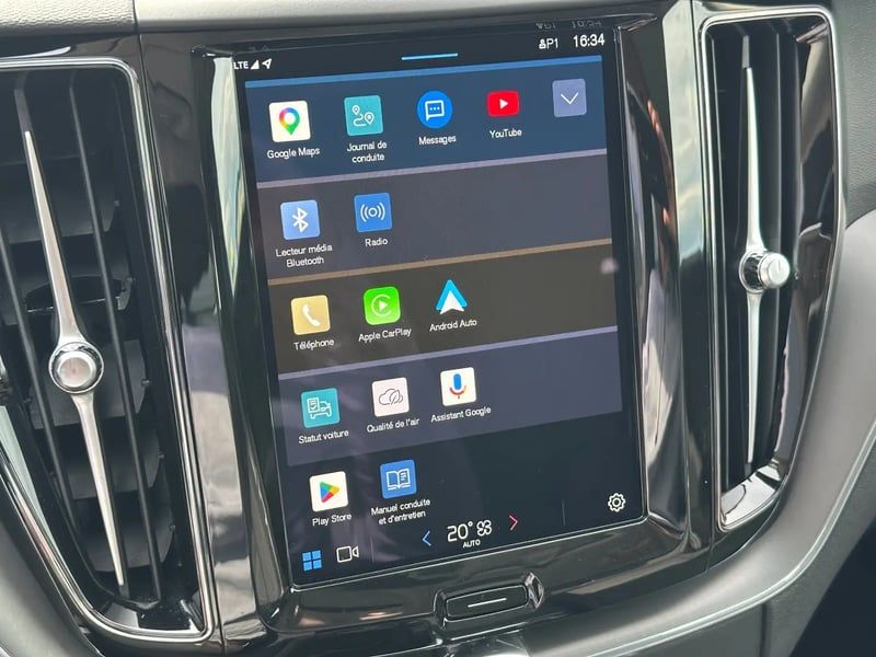 Photo de la voiture VOLVO XC60 T6 AWD Hybride rechargeable 253 ch+145 ch Geartronic 8 Plus Style Chrome