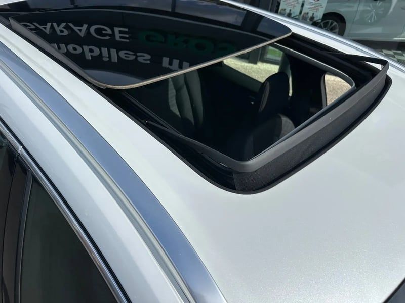 Photo de la voiture VOLVO XC60 T6 AWD Hybride rechargeable 253 ch+145 ch Geartronic 8 Plus Style Chrome