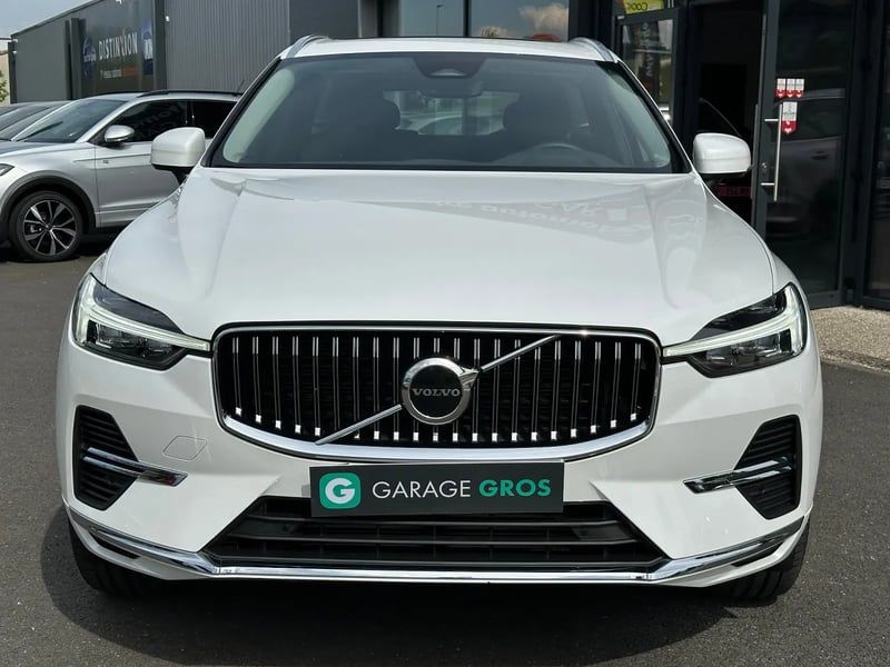 Photo de la voiture VOLVO XC60 T6 AWD Hybride rechargeable 253 ch+145 ch Geartronic 8 Plus Style Chrome