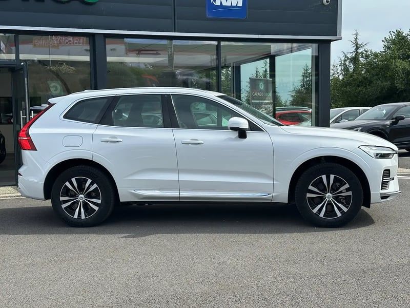 Photo de la voiture VOLVO XC60 T6 AWD Hybride rechargeable 253 ch+145 ch Geartronic 8 Plus Style Chrome
