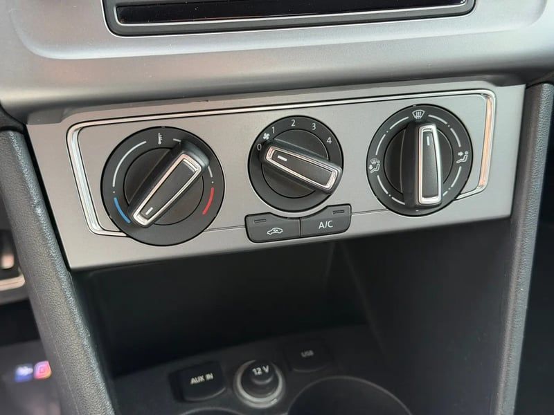 Photo de la voiture VOLKSWAGEN POLO 1.2 TSI 90 BMT Serie Speciale Allstar