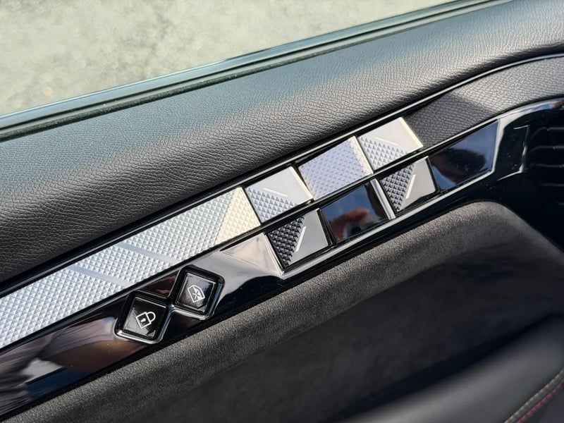 Photo de la voiture DS DS 4 Hybride E-Tense 225 EAT8 Performance Line+