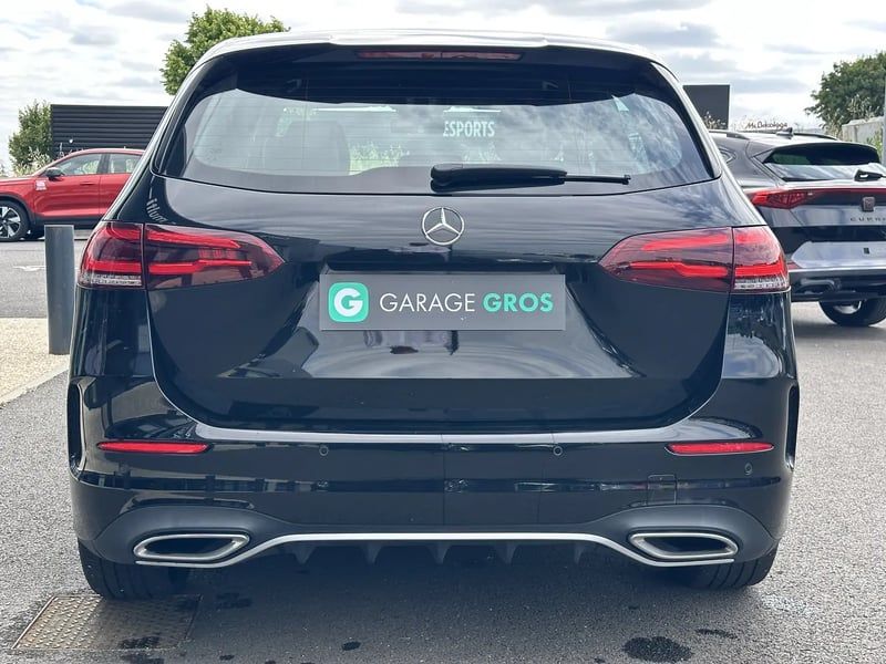 Photo de la voiture MERCEDES CLASSE B 180 7G-DCT AMG Line Edition