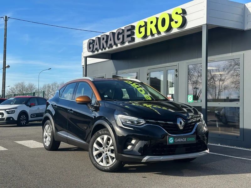 Photo de la voiture RENAULT CAPTUR TCe 100 Intens