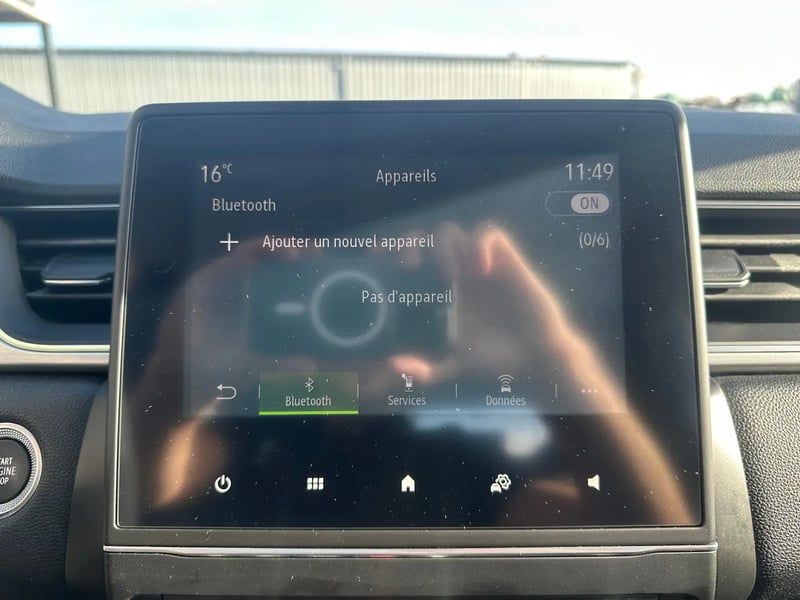 Photo de la voiture RENAULT CAPTUR TCe 100 Intens