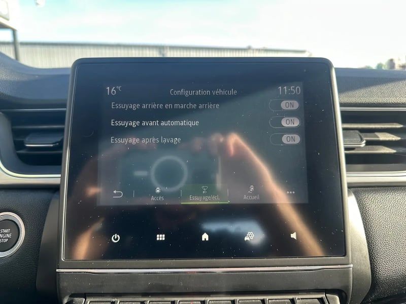 Photo de la voiture RENAULT CAPTUR TCe 100 Intens