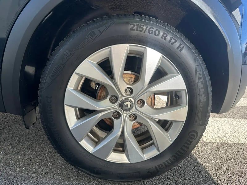 Photo de la voiture RENAULT CAPTUR TCe 100 Intens