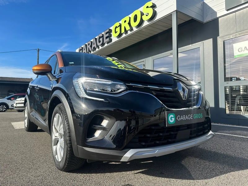 Photo de la voiture RENAULT CAPTUR TCe 100 Intens