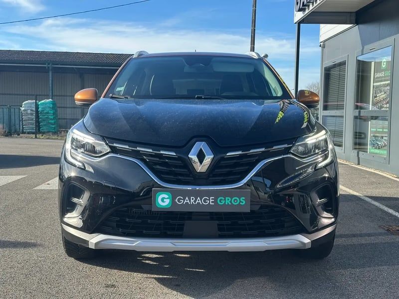Photo de la voiture RENAULT CAPTUR TCe 100 Intens