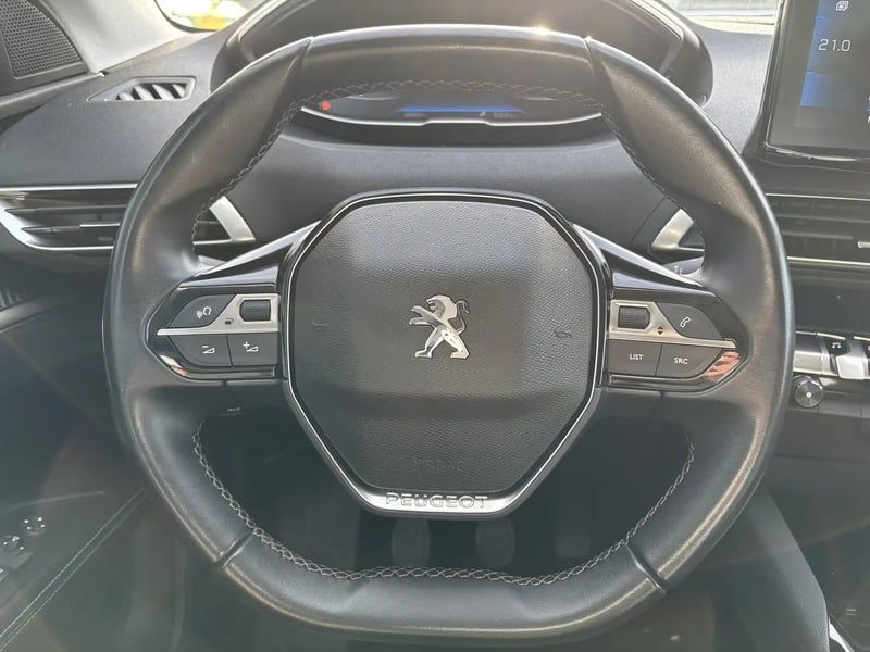 Photo de la voiture PEUGEOT 5008 BlueHDi 130ch S&S BVM6 Allure