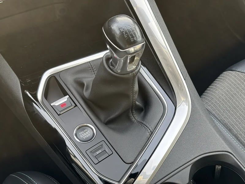 Photo de la voiture PEUGEOT 5008 BlueHDi 130ch S&S BVM6 Allure