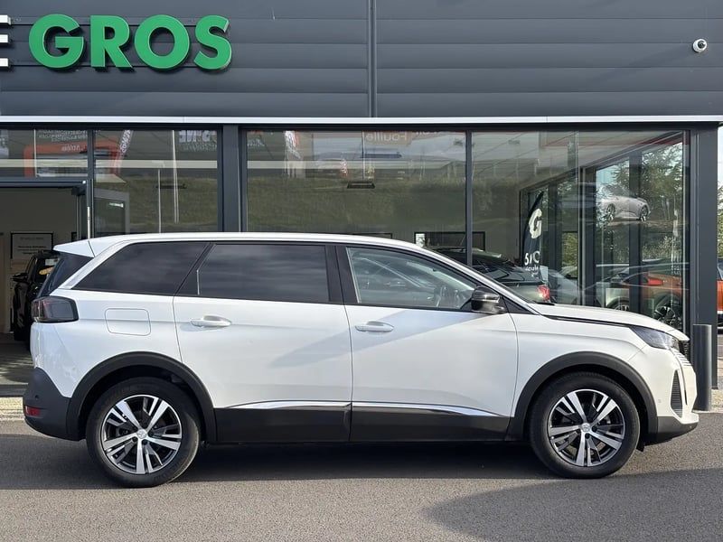 Photo de la voiture PEUGEOT 5008 BlueHDi 130ch S&S BVM6 Allure
