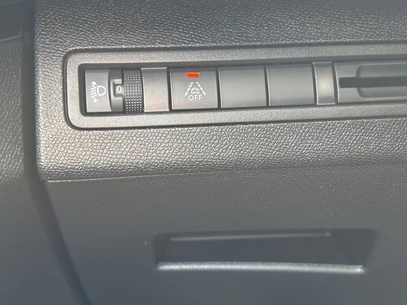 Photo de la voiture PEUGEOT 5008 BlueHDi 130ch S&S BVM6 Allure