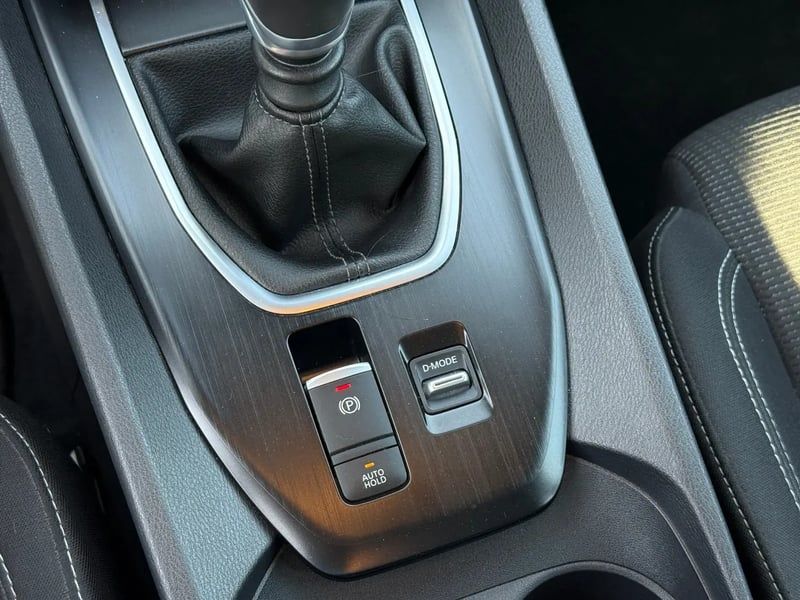 Photo de la voiture NISSAN QASHQAI Mild Hybrid 140 ch N-Connecta