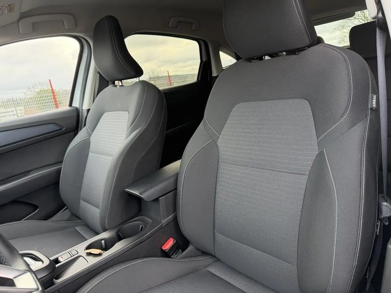 Photo de la voiture RENAULT ARKANA mild hybrid 140 EDC GSR2 Evolution