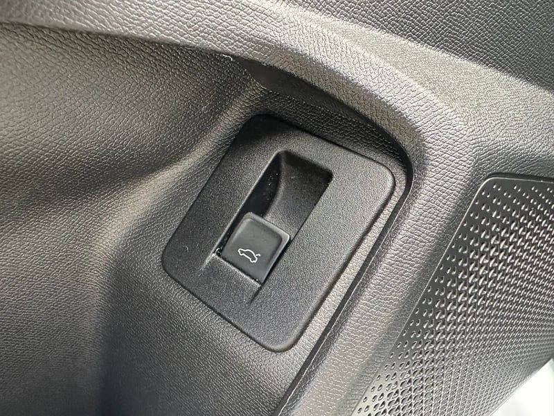 Photo de la voiture CUPRA FORMENTOR 1.5 eTSI Hybrid 150 ch DSG7 V
