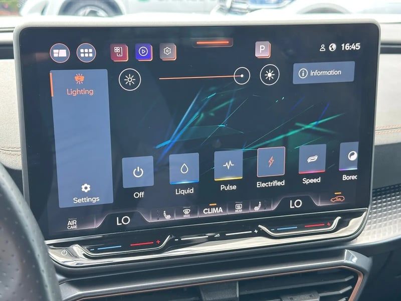 Photo de la voiture CUPRA FORMENTOR 1.5 eTSI Hybrid 150 ch DSG7 V
