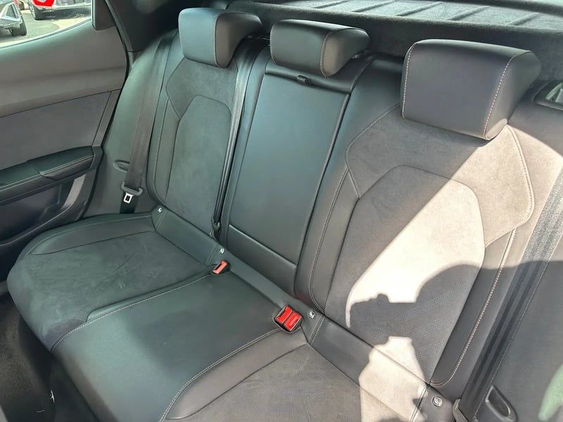Photo de la voiture CUPRA FORMENTOR 1.5 eTSI Hybrid 150 ch DSG7 V
