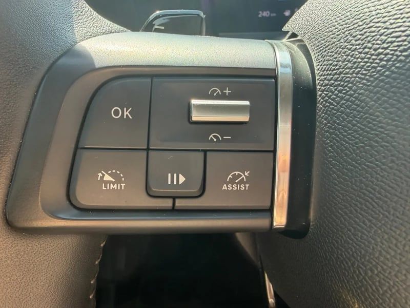 Photo de la voiture CITROEN C4 BlueHDi 130 S&S EAT8 Feel Pack
