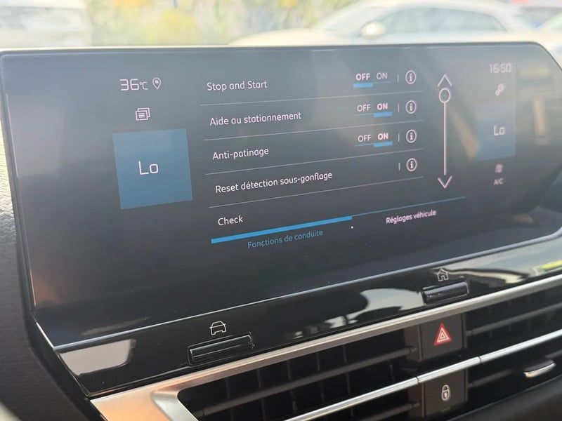 Photo de la voiture CITROEN C4 BlueHDi 130 S&S EAT8 Feel Pack