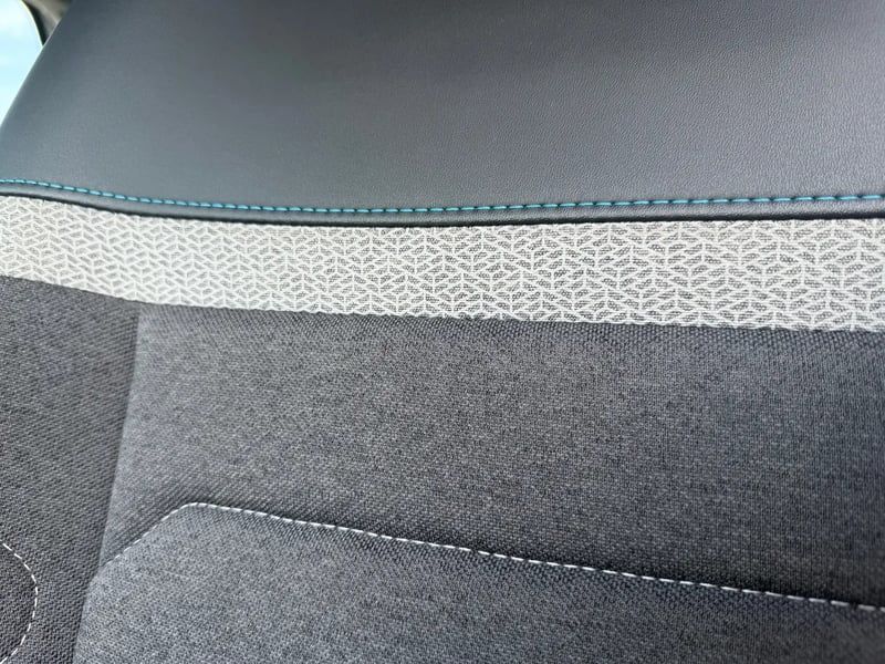 Photo de la voiture CITROEN C4 BlueHDi 130 S&S EAT8 Feel Pack