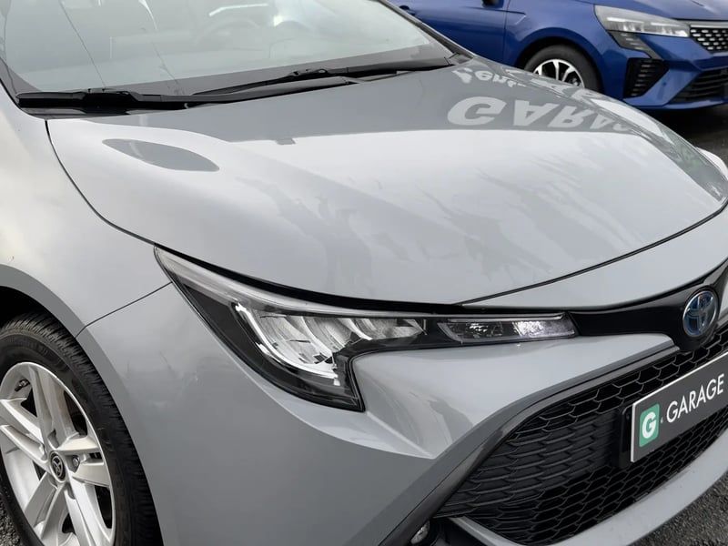 Photo de la voiture TOYOTA COROLLA TOURING SPORTS HYBRIDE MY22 122h Dynamic