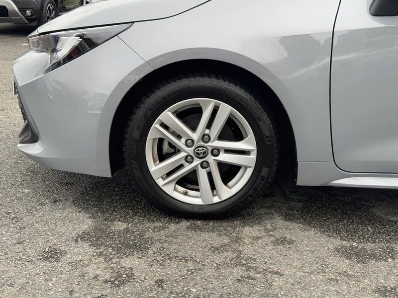 Photo de la voiture TOYOTA COROLLA TOURING SPORTS HYBRIDE MY22 122h Dynamic