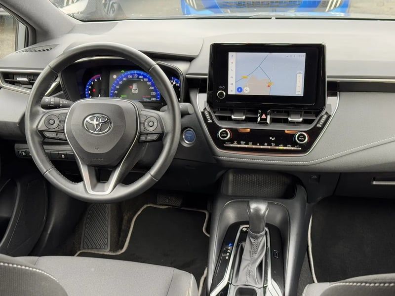 Photo de la voiture TOYOTA COROLLA TOURING SPORTS HYBRIDE MY22 122h Dynamic