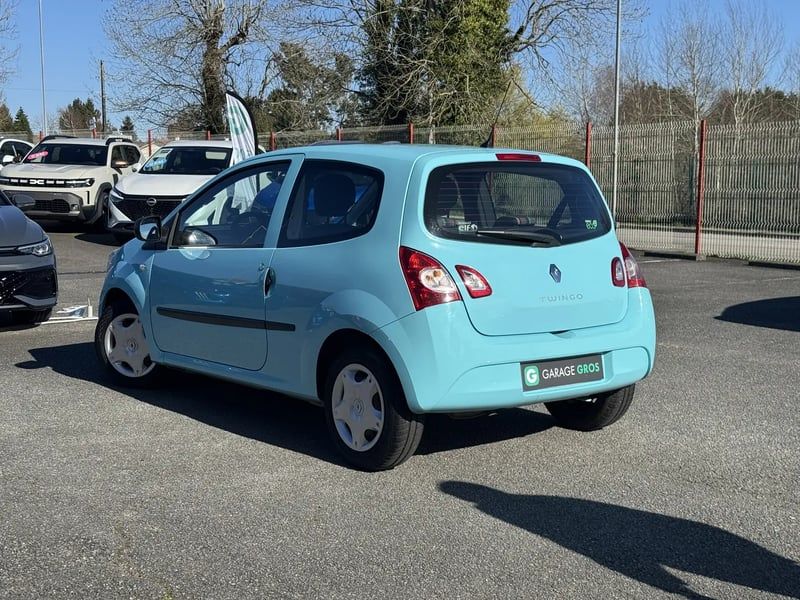 Photo de la voiture RENAULT TWINGO II 1.2 LEV 16v 75 eco2 Authentique