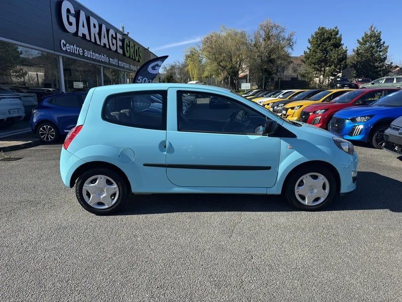 Photo de la voiture RENAULT TWINGO II 1.2 LEV 16v 75 eco2 Authentique