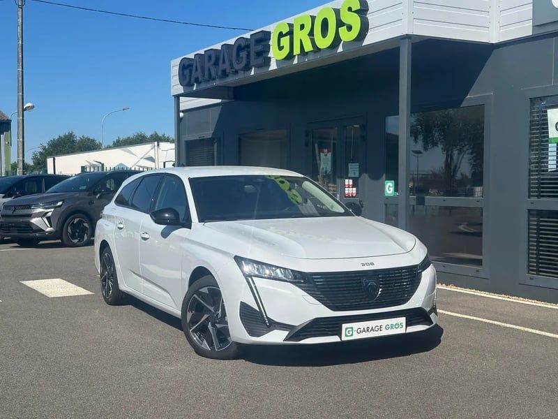 Photo de la voiture PEUGEOT 308 SW Hybrid 145 e-DCS6 Allure