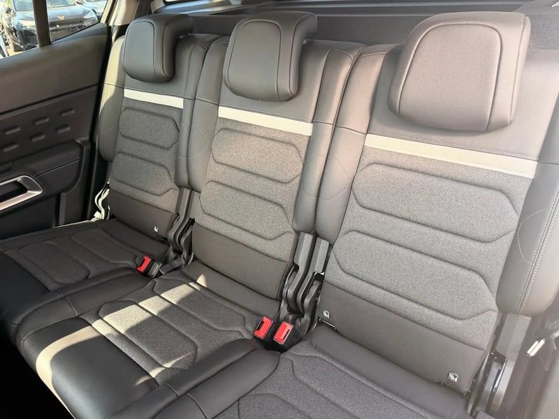 Photo de la voiture CITROEN C5 AIRCROSS C5 Aircross 1.5 BlueHDi 130ch MAX EAT8 Gris F