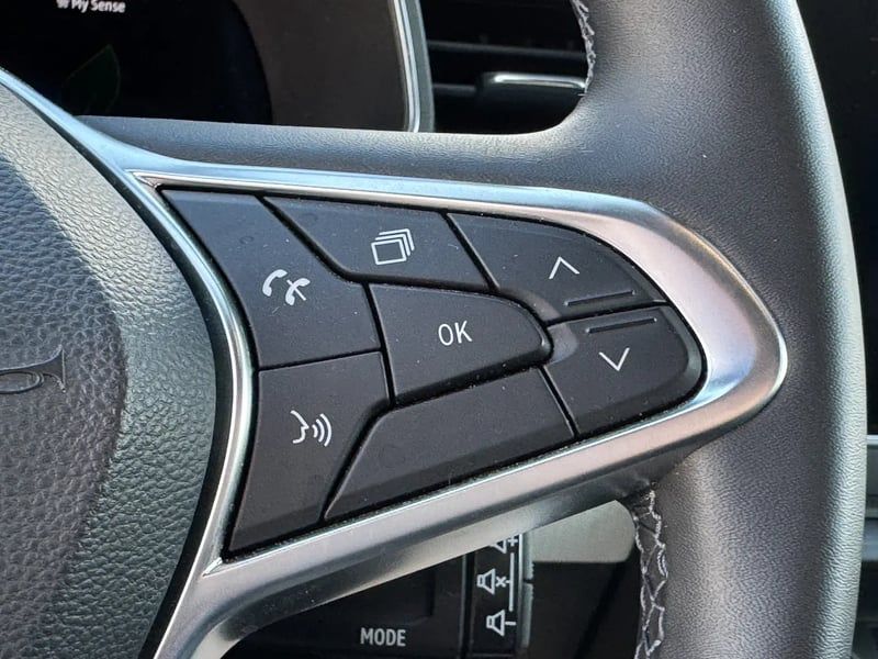 Photo de la voiture RENAULT CLIO V TCe 90 Techno