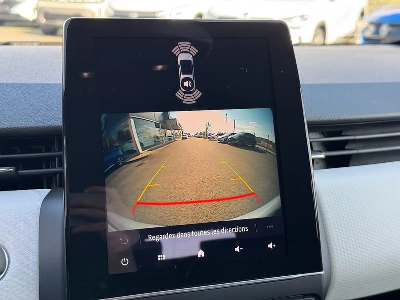 Photo de la voiture RENAULT CLIO V TCe 90 Techno