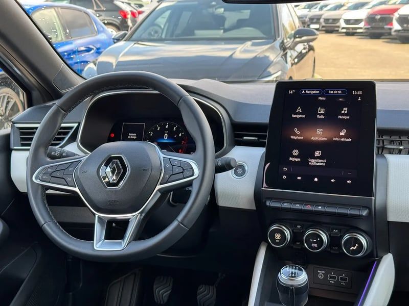 Photo de la voiture RENAULT CLIO V TCe 90 Techno