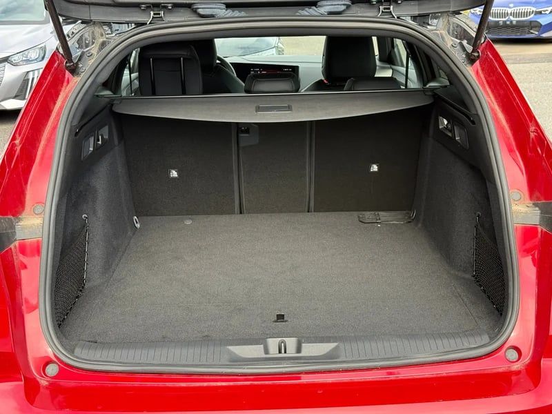 Photo de la voiture OPEL ASTRA SPORTS TOURER Hybride Rechargeable 180 ch BVA8 GS