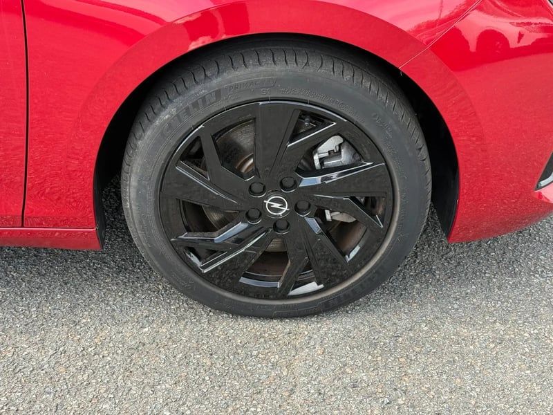 Photo de la voiture OPEL ASTRA SPORTS TOURER Hybride Rechargeable 180 ch BVA8 GS