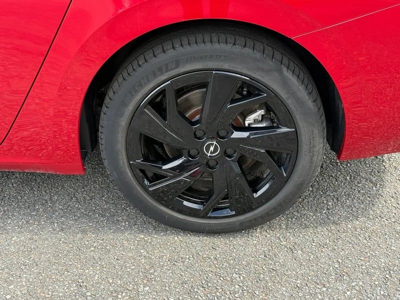 Photo de la voiture OPEL ASTRA SPORTS TOURER Hybride Rechargeable 180 ch BVA8 GS