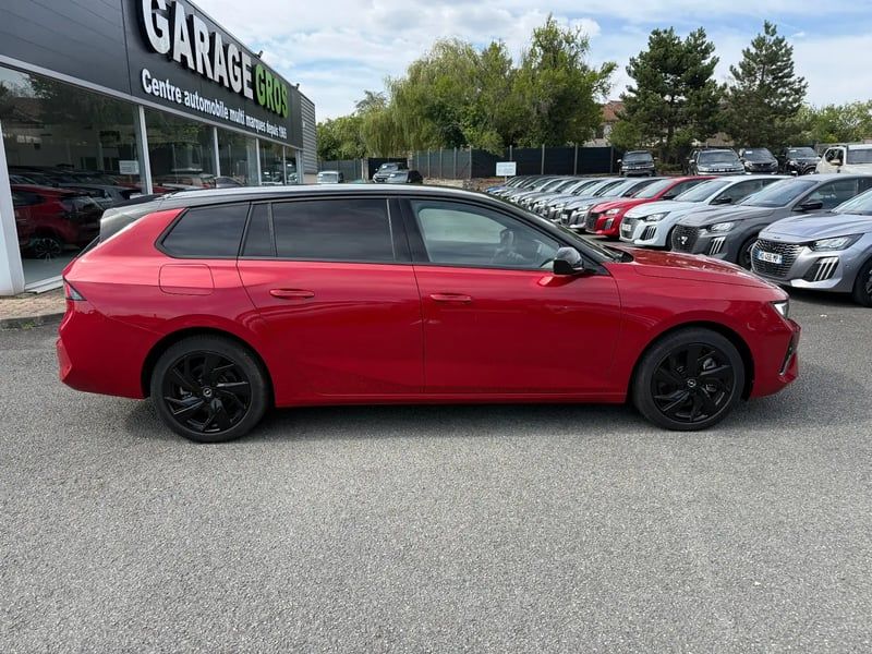 Photo de la voiture OPEL ASTRA SPORTS TOURER Hybride Rechargeable 180 ch BVA8 GS
